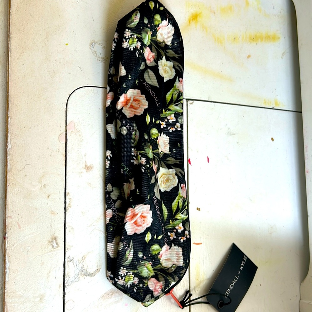 Mini makeup bag